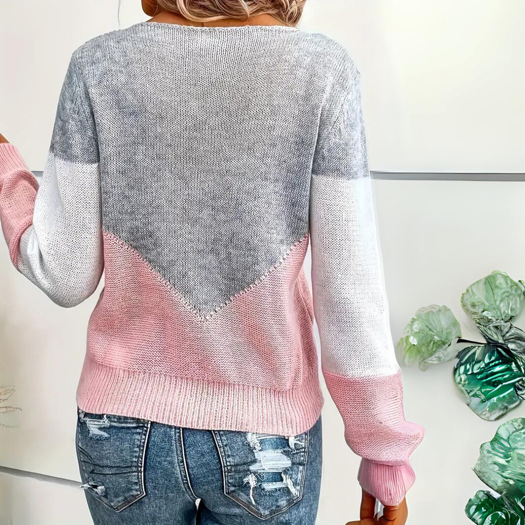 Rosa | Universalus Patogus Megztinis" could be rephrased as "Rosa | Universal Comfort Sweater.