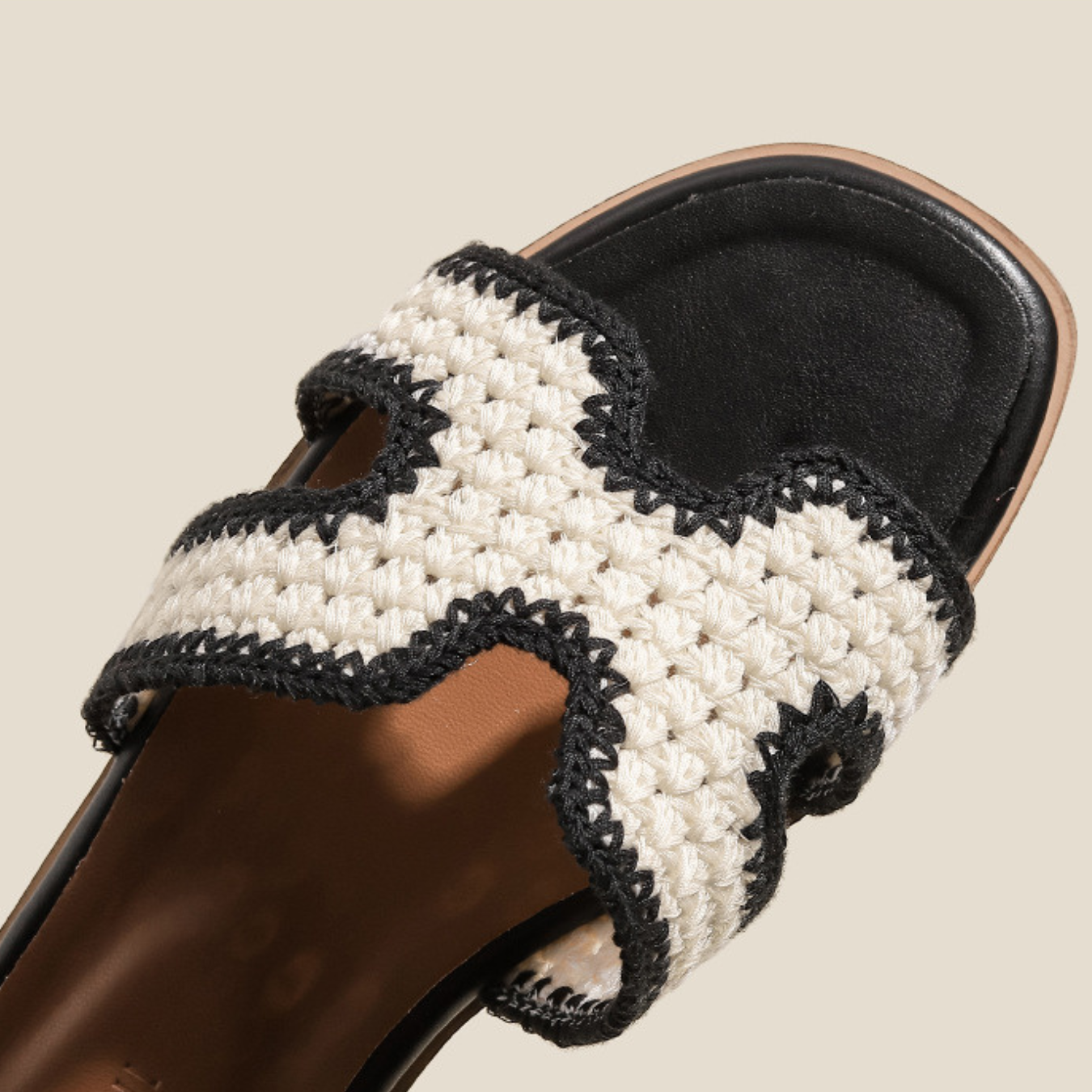 ÉLISE RAPHIA | STYLISH SANDALS