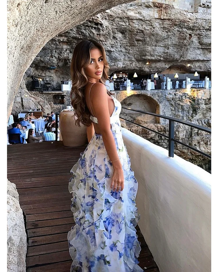 Noelia – Gėlėmis Apipinta Suknelė