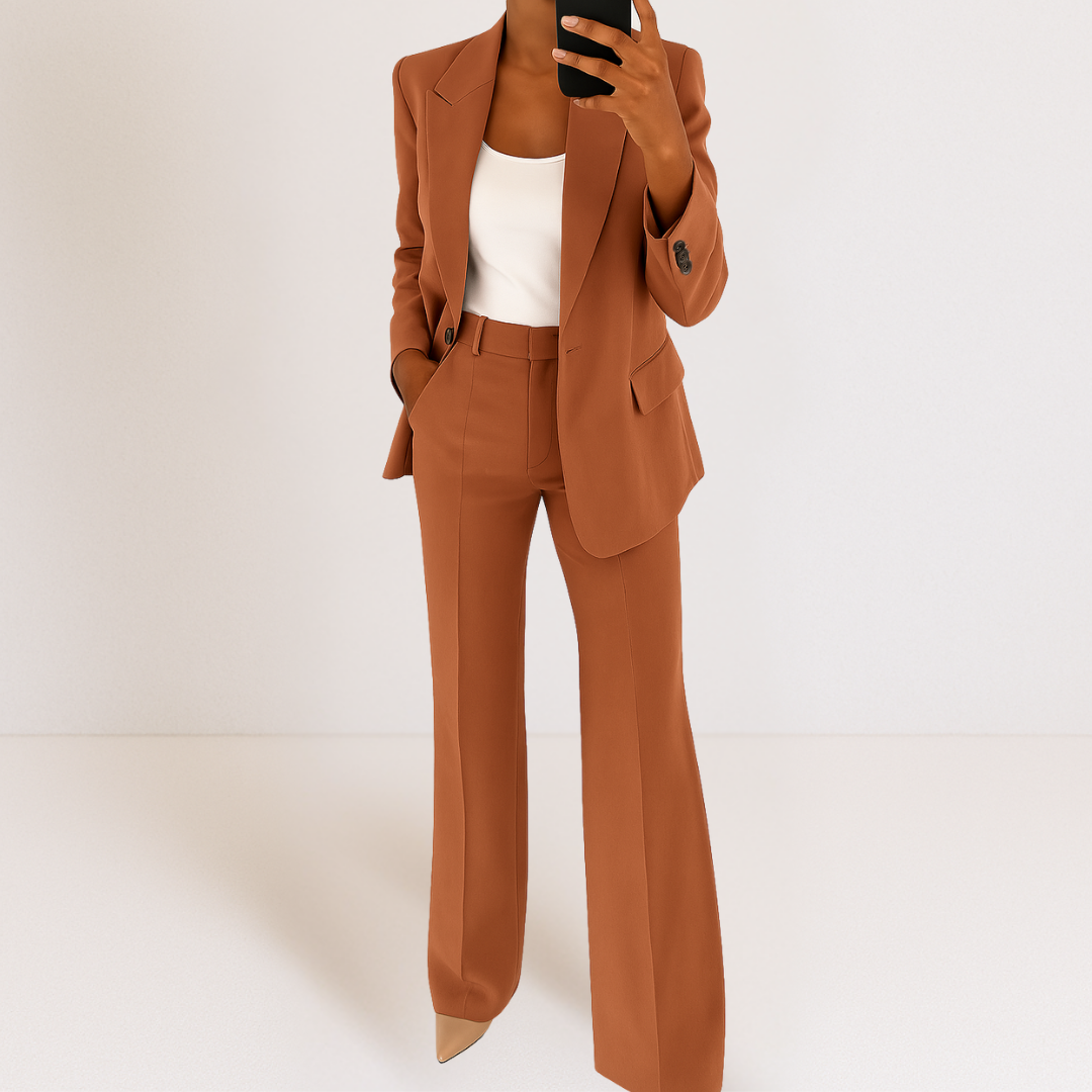 Melanie - Stylish Outfit