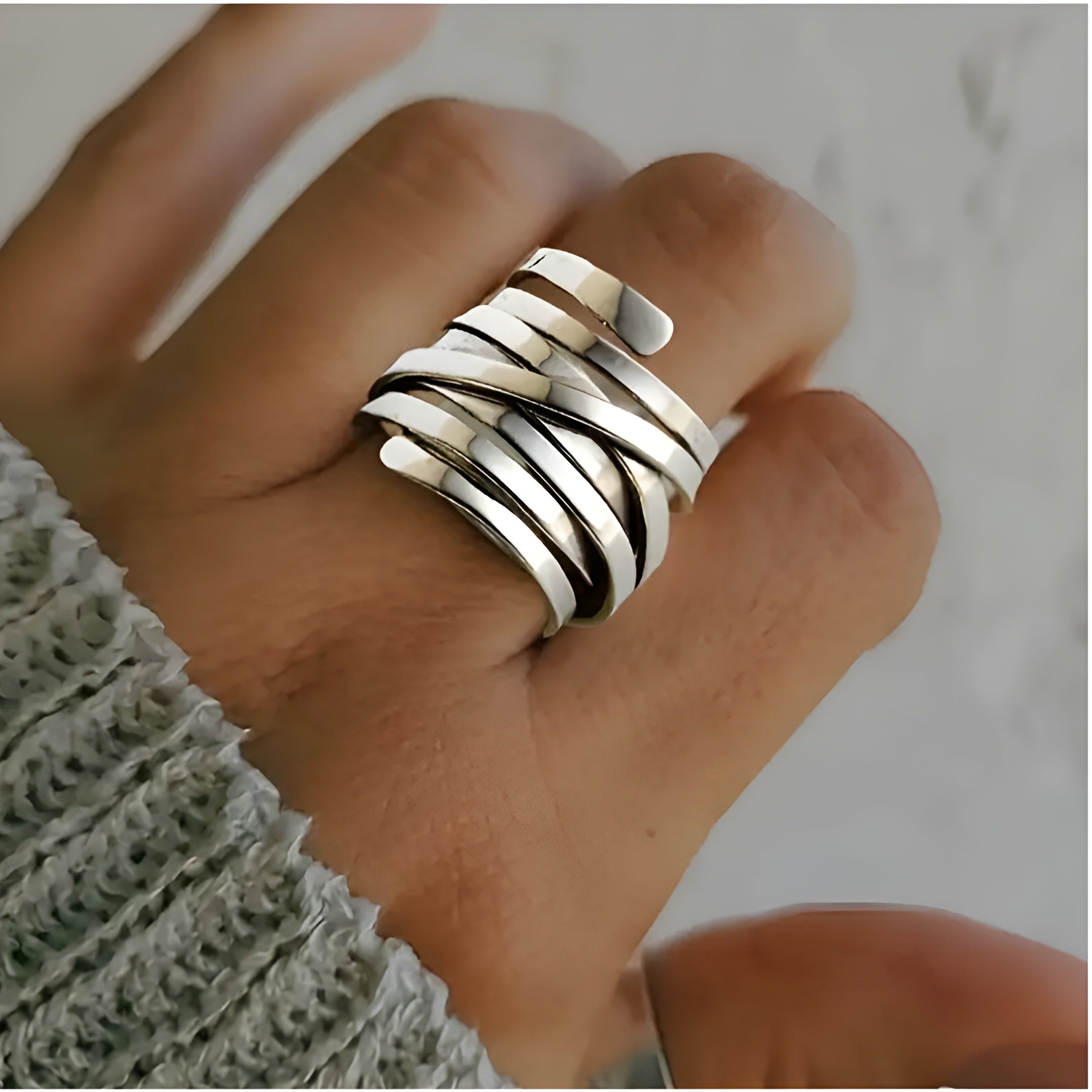 Florencija – Vintage sidabro žiedas" could be rewritten as "Florencija – Retro Silver Ring.