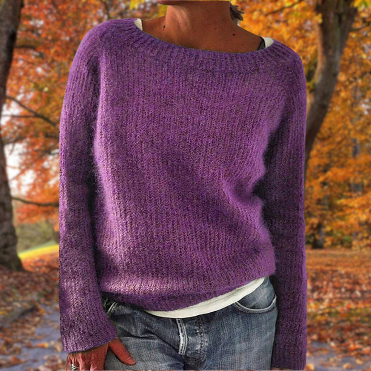 Emily | Klasikinis Elegantiškas Megztinis" can be rewritten as "Emily | Classic Elegant Sweater.
