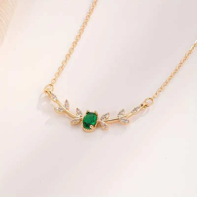 Amira Valmorin Kaklo Papuošalas" can be rewritten as "Amira Valmorin Neck Jewelry.