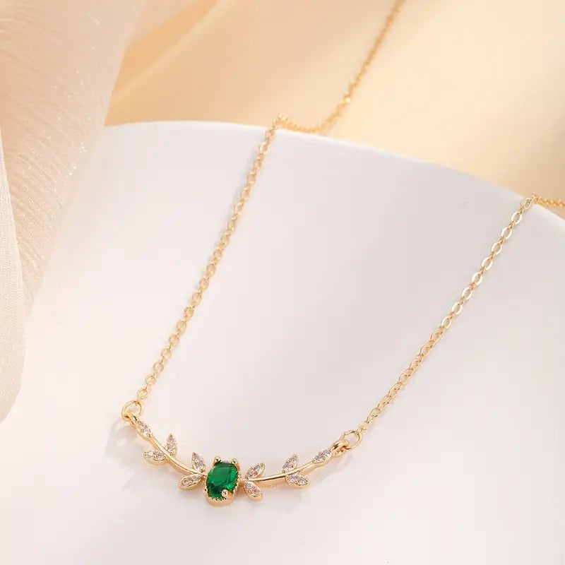 Amira Valmorin Kaklo Papuošalas" can be rewritten as "Amira Valmorin Neck Jewelry.
