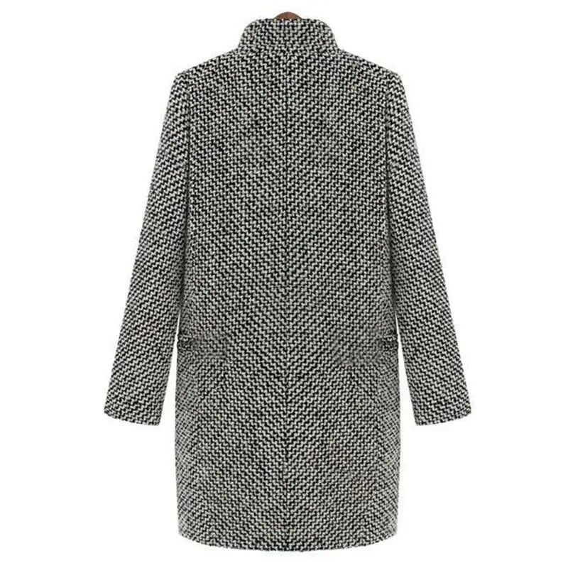 Cheska | Ilgas Šiltas Paltas" can be rewritten as "Cheska | Long Warm Coat.