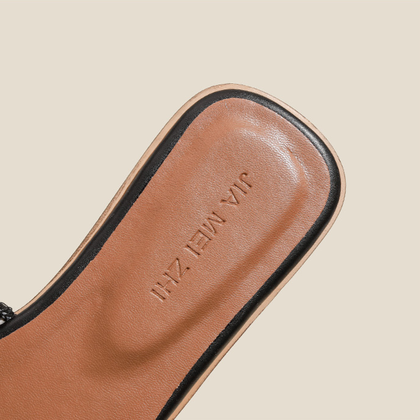 ÉLISE RAPHIA | STYLISH SANDALS