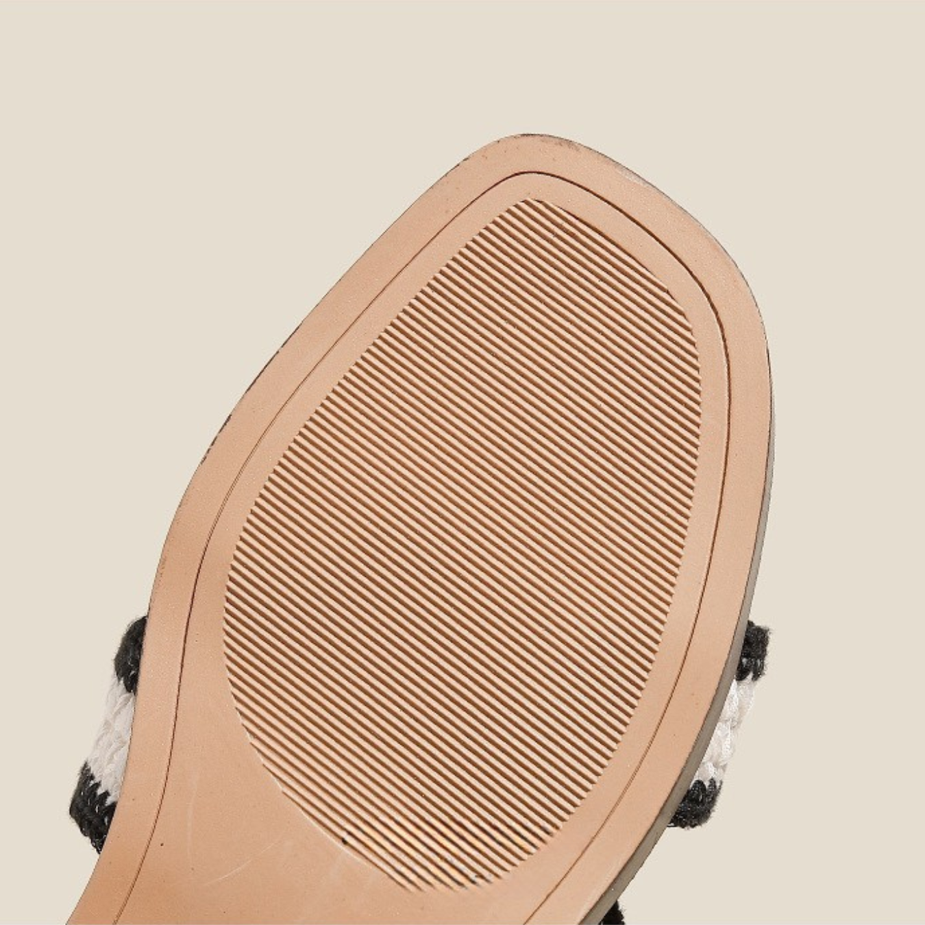 ÉLISE RAPHIA | STYLISH SANDALS