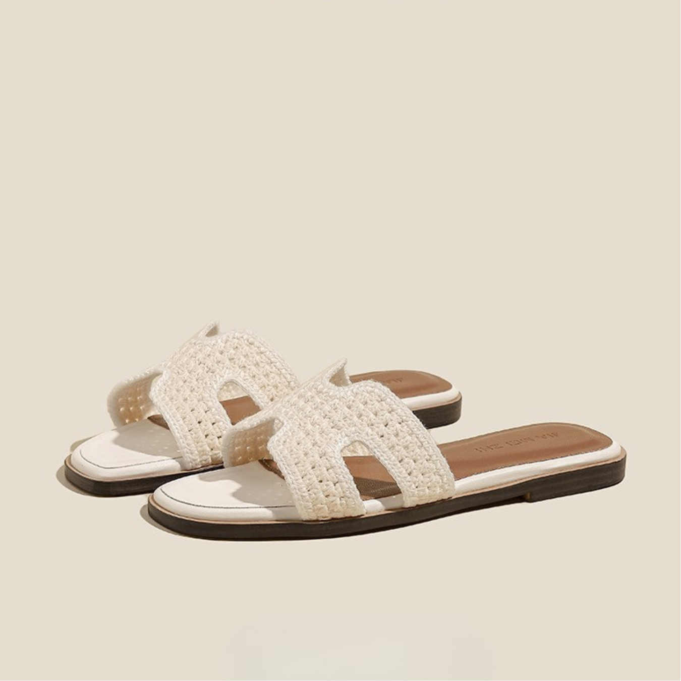 ÉLISE RAPHIA | STYLISH SANDALS