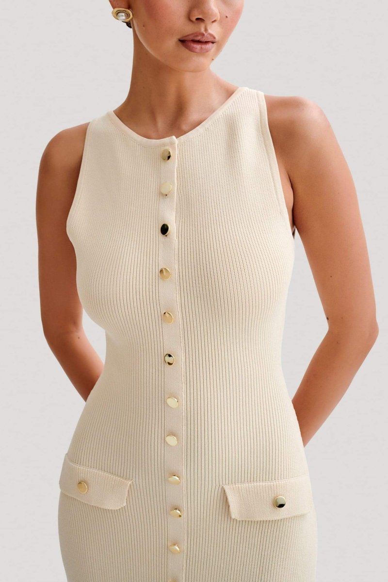 Sofia Be Rankovių Megztas Maxi Suknelė" could be rewritten as "Sofia Sleeveless Knit Maxi Dress.