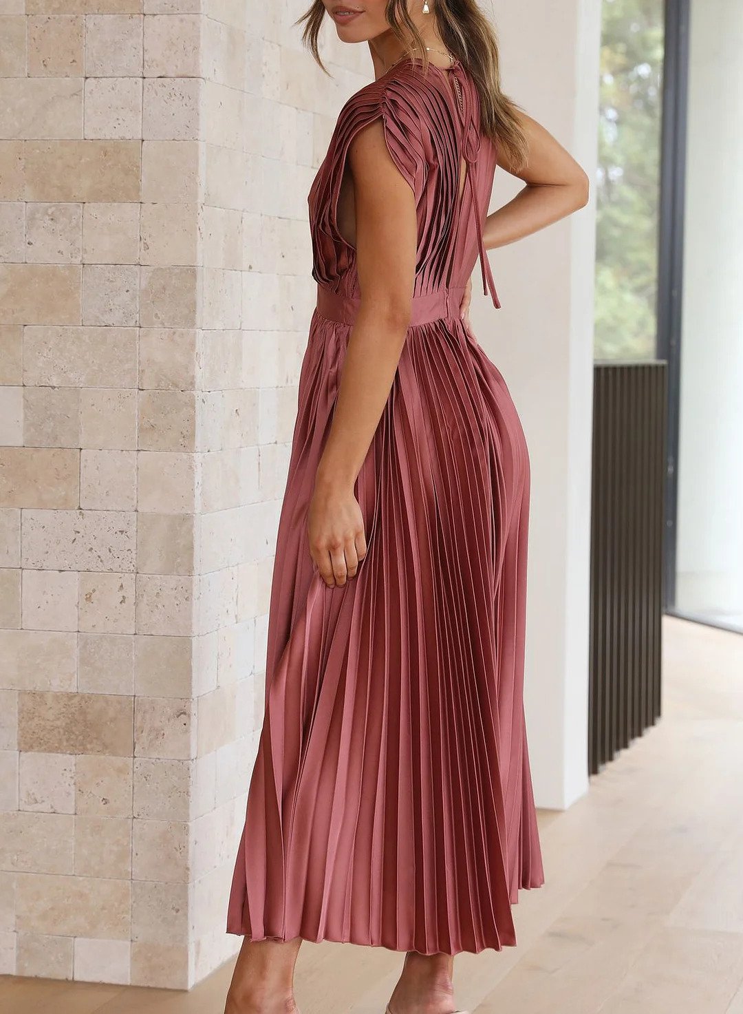 Chiara - Daugiasluoksnė suknelė